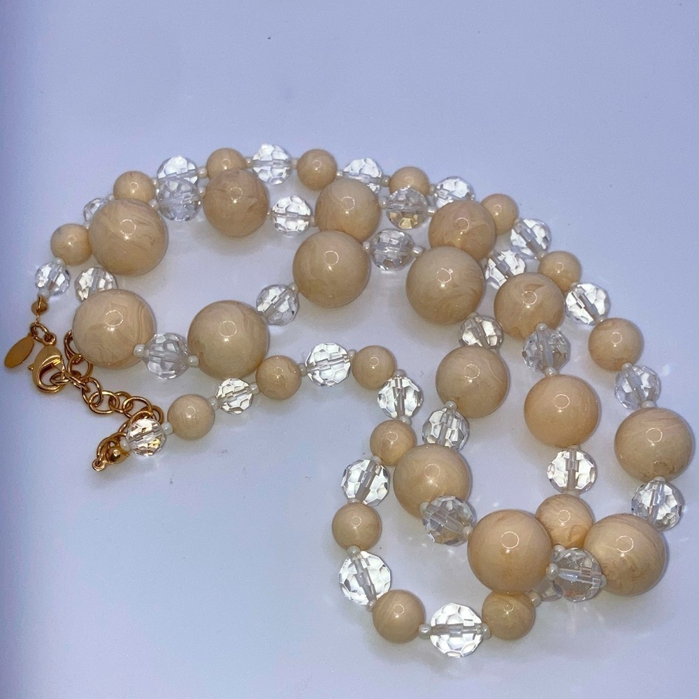 Vtg Joan Rivers Beige Swirl Lucite Clear Acrylic Beaded Necklace 33” + 3” Ext.